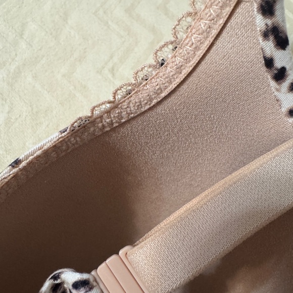 Body by Victoria’s Secret Leopard Print Women's Bra 38D NWOT - Picture 4 of 9